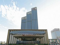 �N���E���v���U�E���B�O��