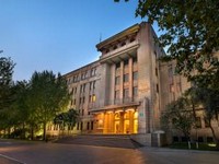 �O�����h�����L���[���z�e�������O��