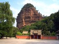 天水最大の観光スポット、麦積山