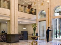 �O�����h�����L���[���z�e���������r�[