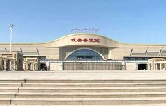 トルファン北駅の駅舎