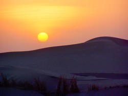 砂漠の夕陽